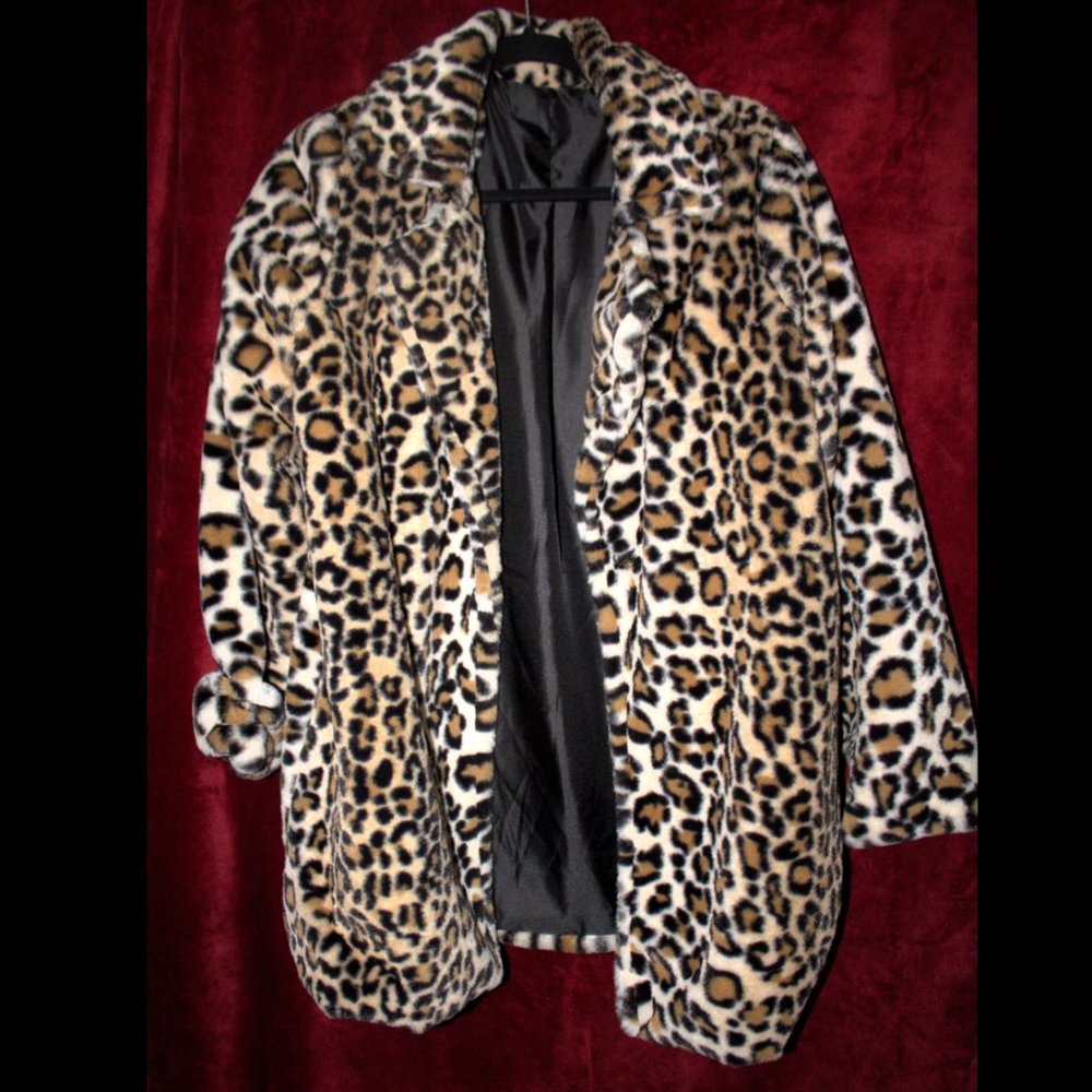 Faux Fur Cheetah Print Coat